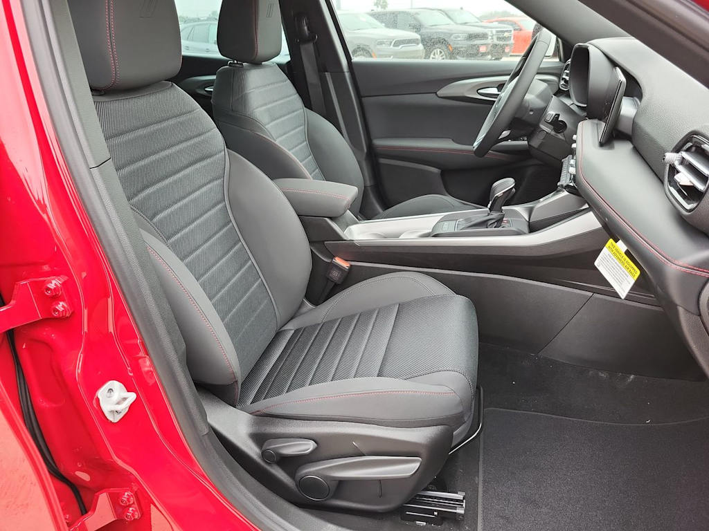 Thumbnail: 2025 Dodge Hornet - 12