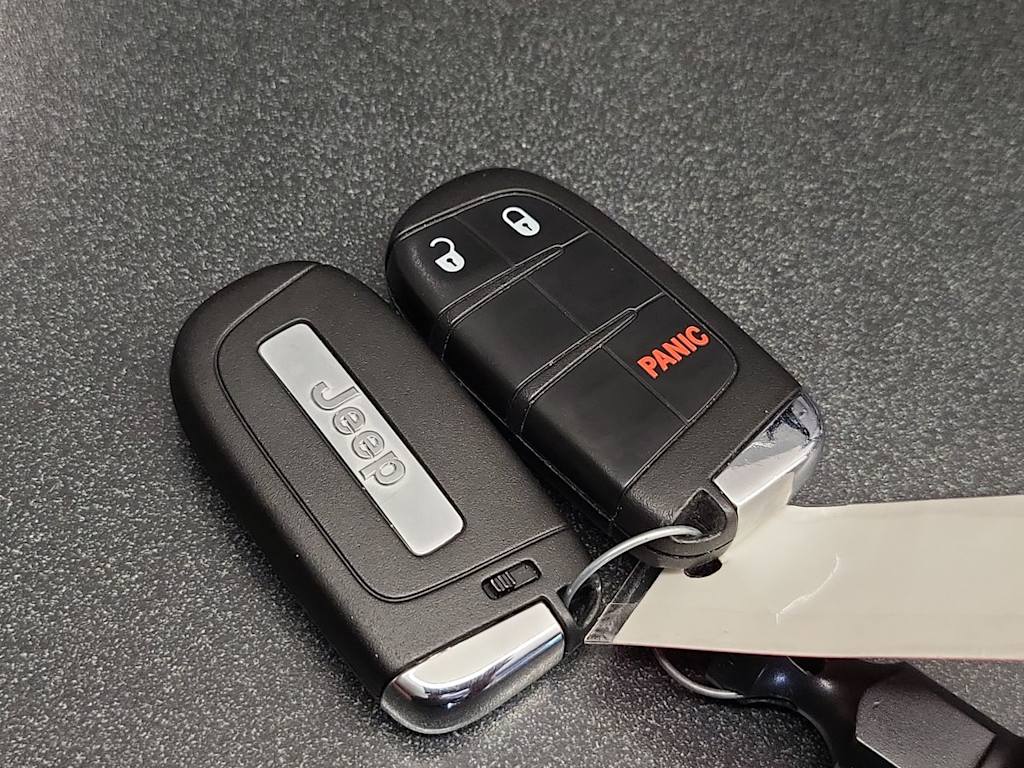 Thumbnail: 2021 Jeep Renegade - 19