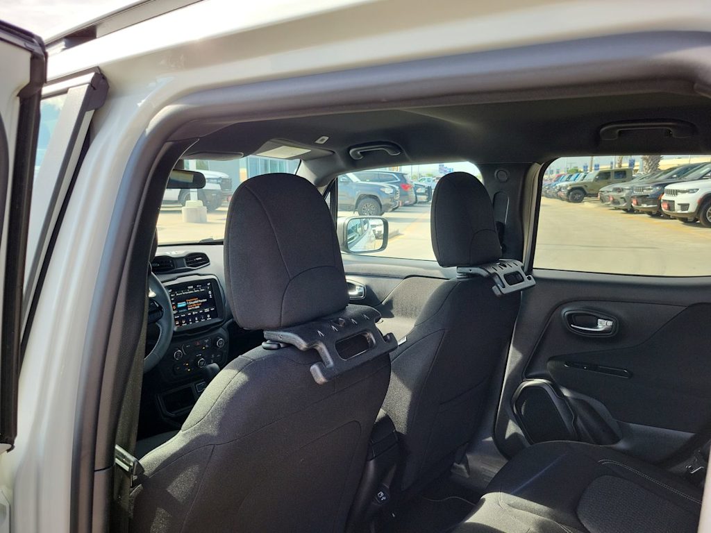 Thumbnail: 2021 Jeep Renegade - 13