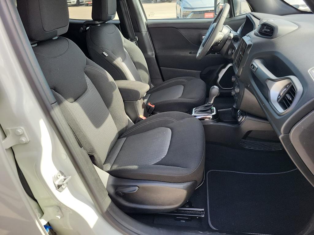 Thumbnail: 2021 Jeep Renegade - 12