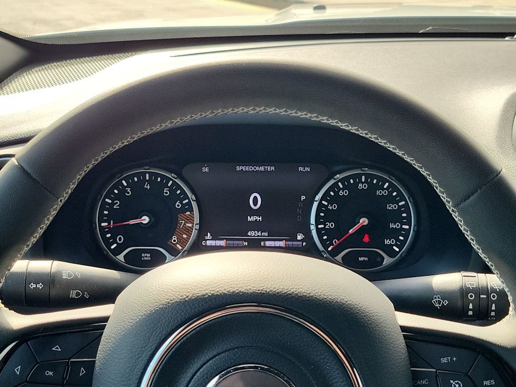 Thumbnail: 2021 Jeep Renegade - 17