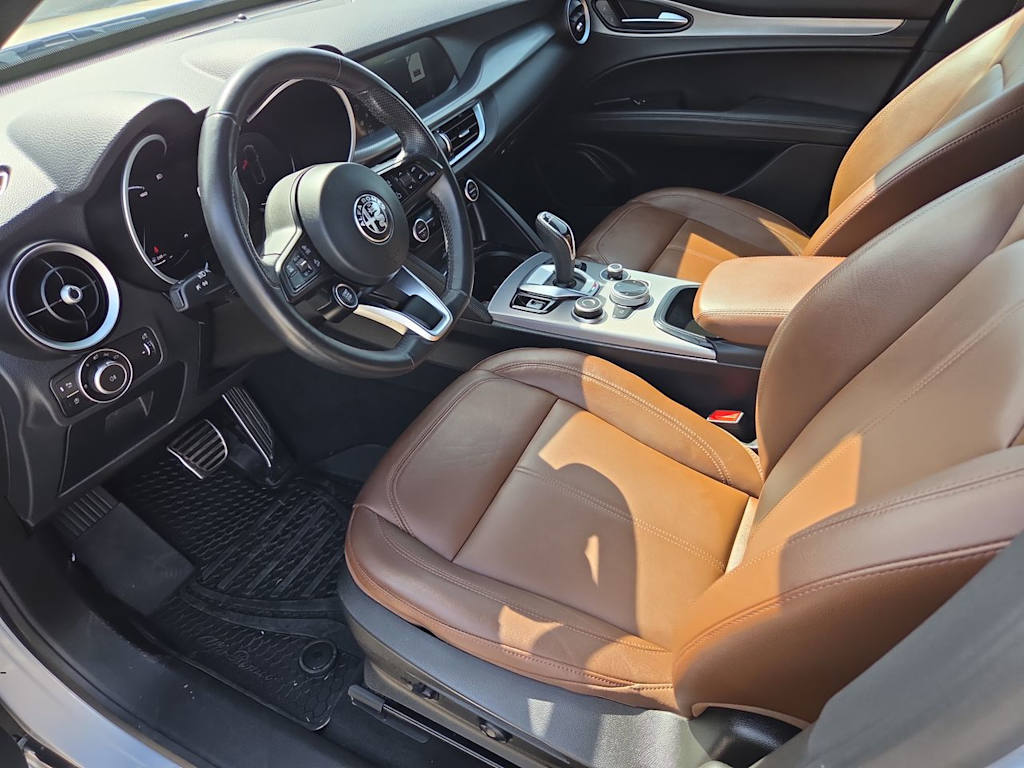 Thumbnail: 2024 Alfa Romeo Stelvio - 11