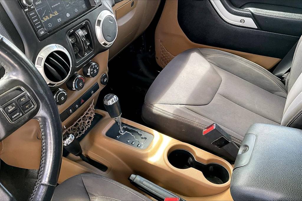 Thumbnail: 2013 Jeep Wrangler - 14