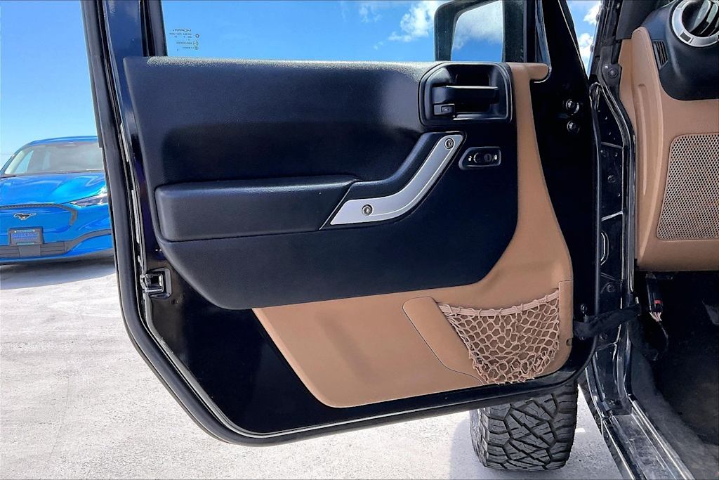 Thumbnail: 2013 Jeep Wrangler - 27