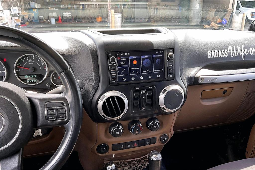 Thumbnail: 2013 Jeep Wrangler - 15