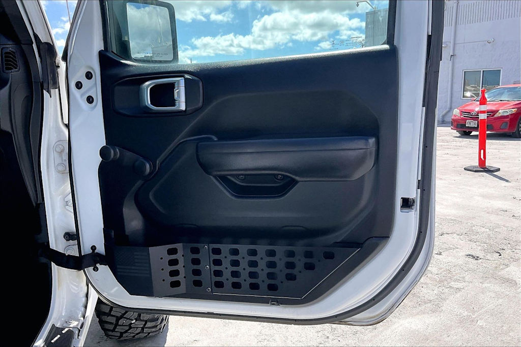 Thumbnail: 2019 Jeep Wrangler - 28