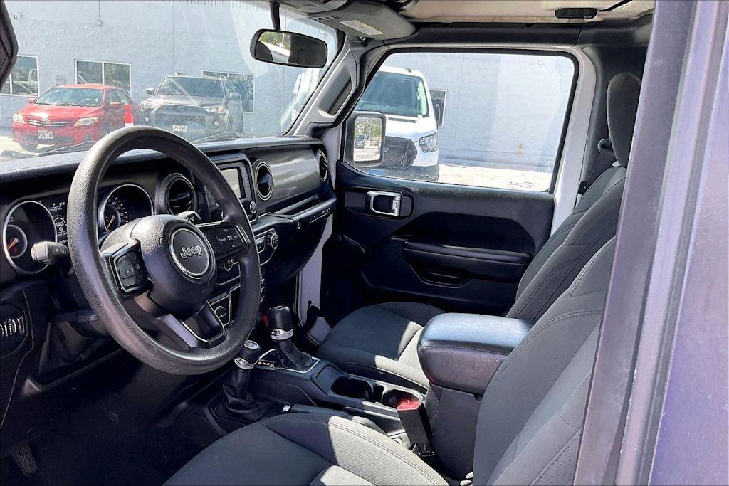 Thumbnail: 2019 Jeep Wrangler - 12