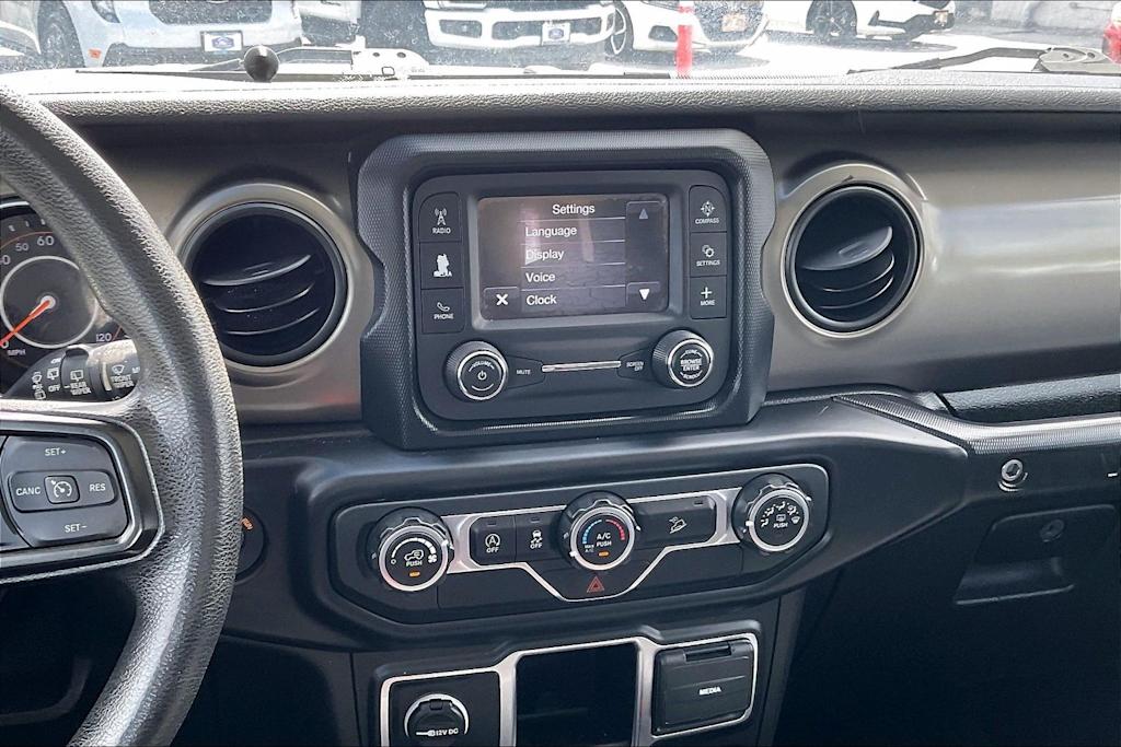Thumbnail: 2019 Jeep Wrangler - 15