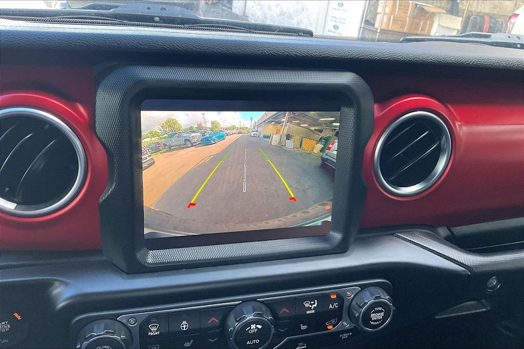 Thumbnail: 2022 Jeep Wrangler - 26