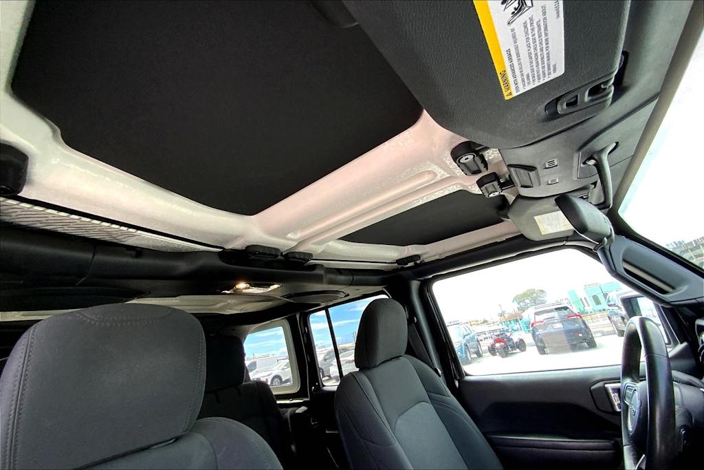 Thumbnail: 2021 Jeep Wrangler - 30