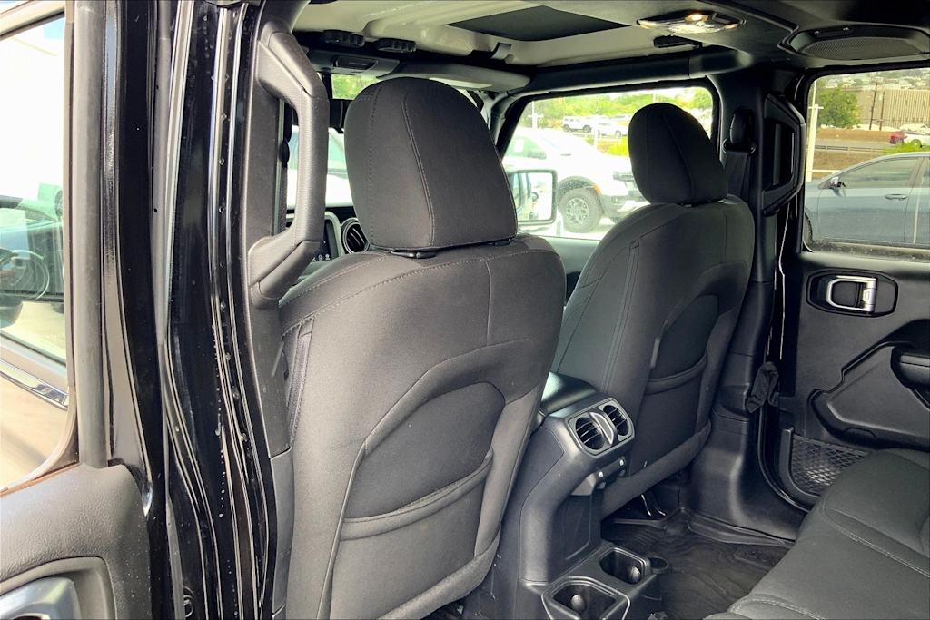 Thumbnail: 2021 Jeep Wrangler - 21