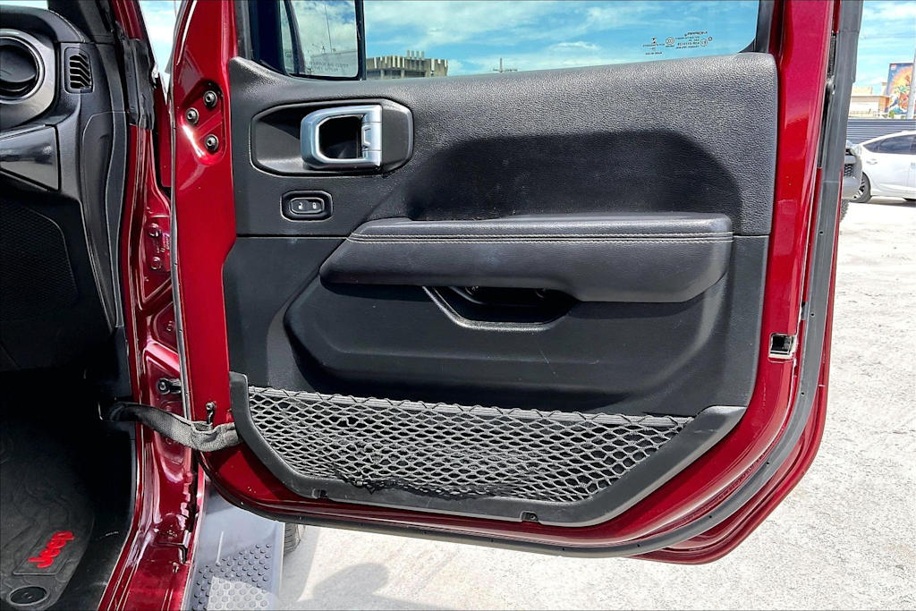 Thumbnail: 2021 Jeep Wrangler - 29