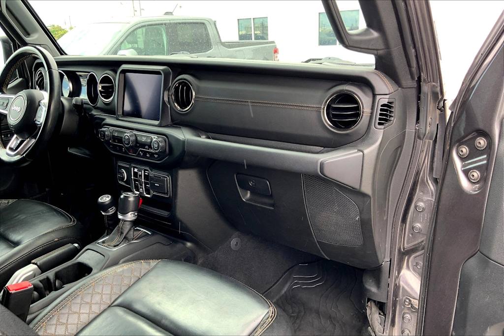 Thumbnail: 2021 Jeep Wrangler - 15