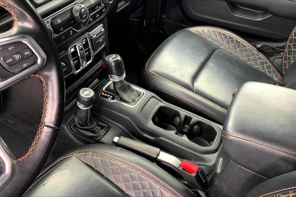 Thumbnail: 2021 Jeep Wrangler - 17