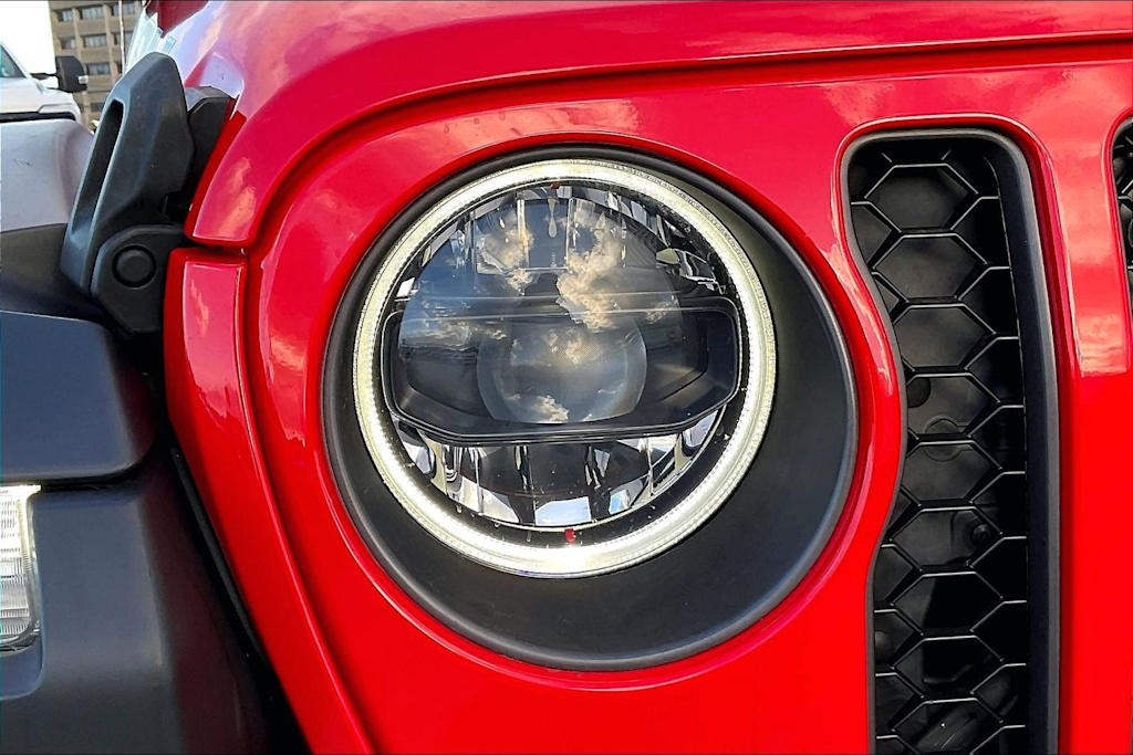 Thumbnail: 2023 Jeep Wrangler - 31