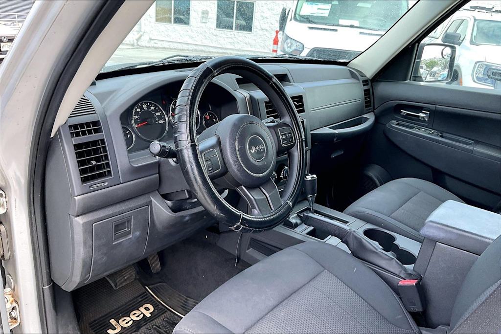 Thumbnail: 2012 Jeep Liberty - 2