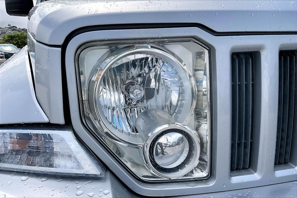 Thumbnail: 2012 Jeep Liberty - 31