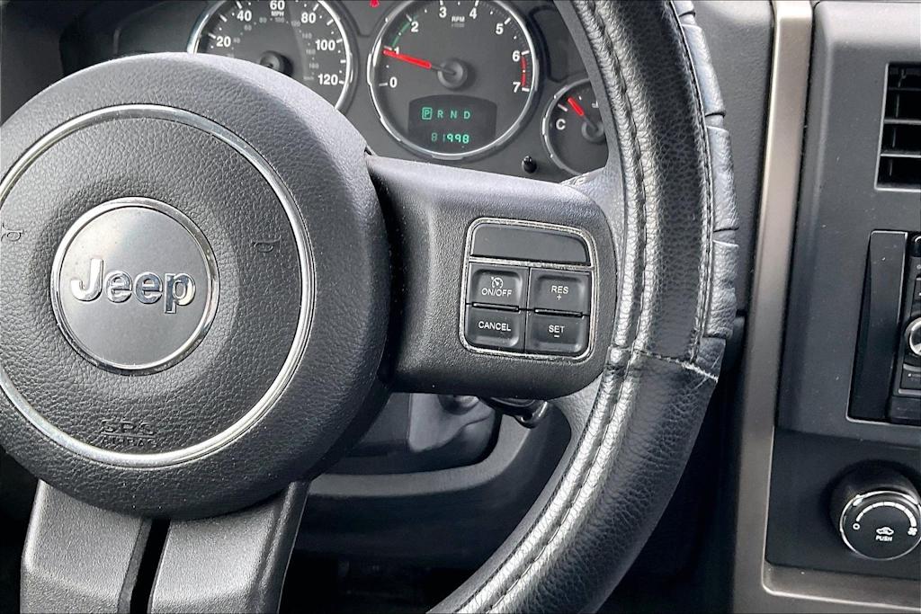 Thumbnail: 2012 Jeep Liberty - 25