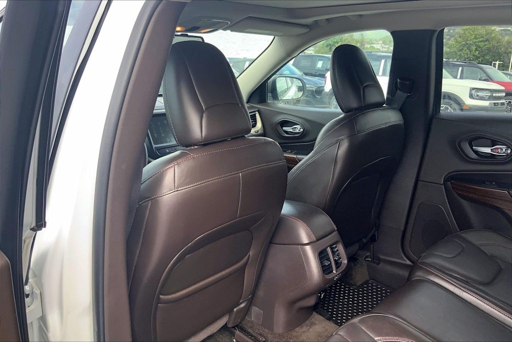 Thumbnail: 2015 Jeep Cherokee - 12