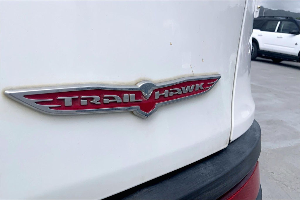 Thumbnail: 2015 Jeep Cherokee - 6