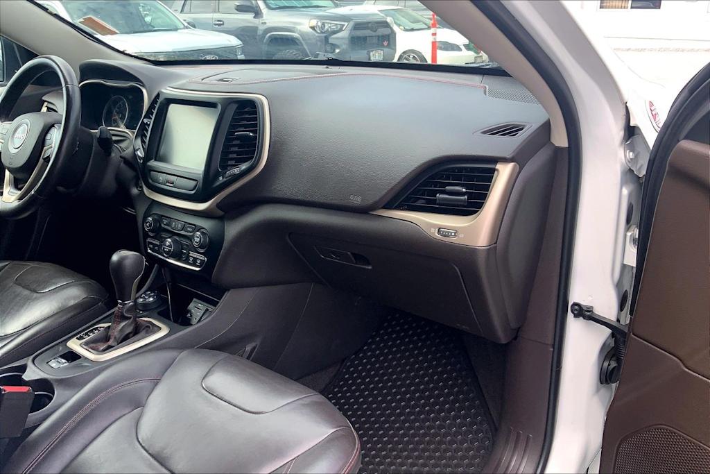 Thumbnail: 2015 Jeep Cherokee - 14