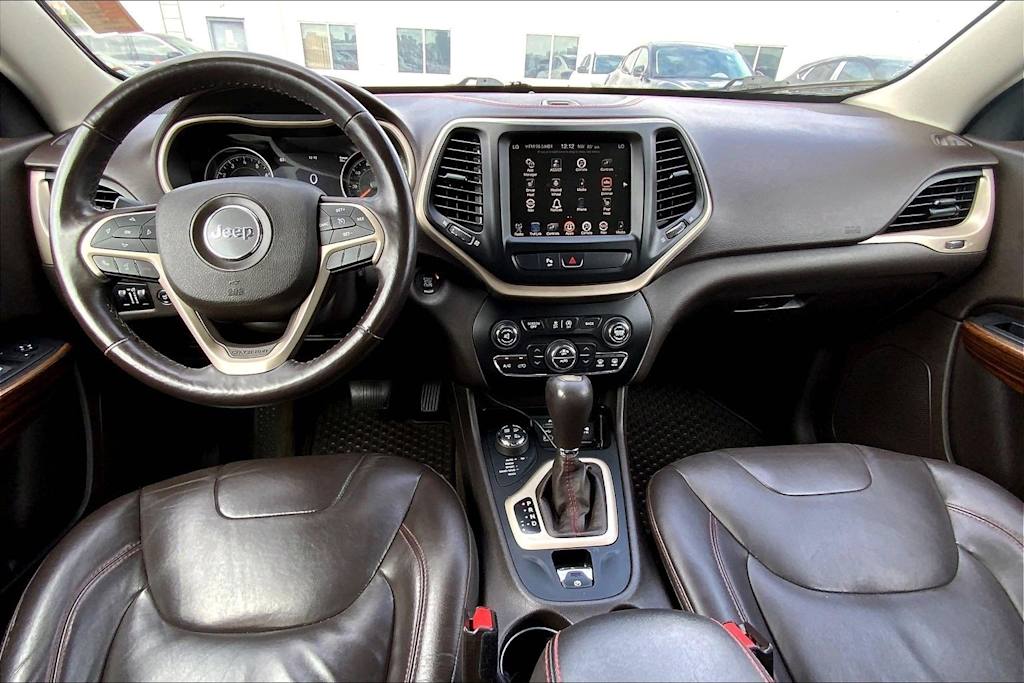 Thumbnail: 2015 Jeep Cherokee - 9