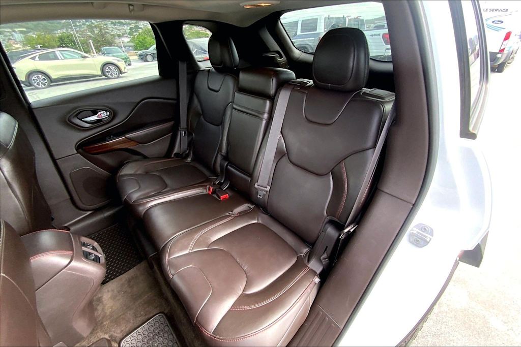 Thumbnail: 2015 Jeep Cherokee - 29