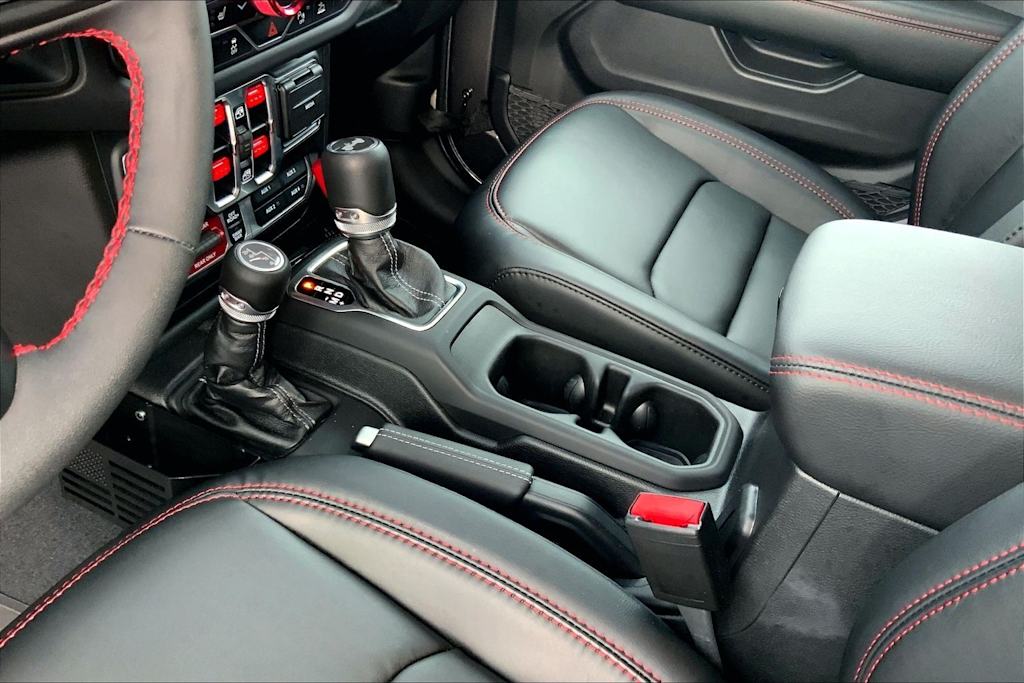 Thumbnail: 2024 Jeep Wrangler - 16