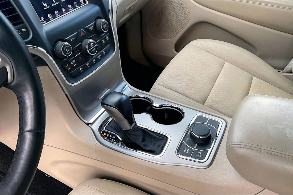 Thumbnail: 2019 Jeep Grand Cherokee - 17