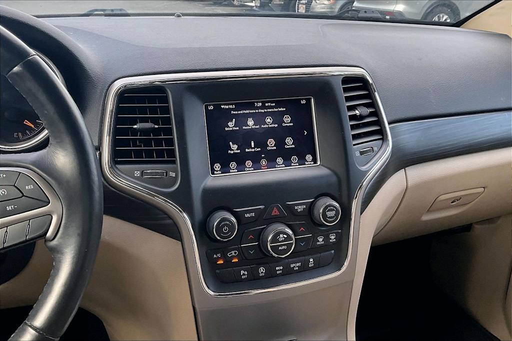 Thumbnail: 2019 Jeep Grand Cherokee - 16