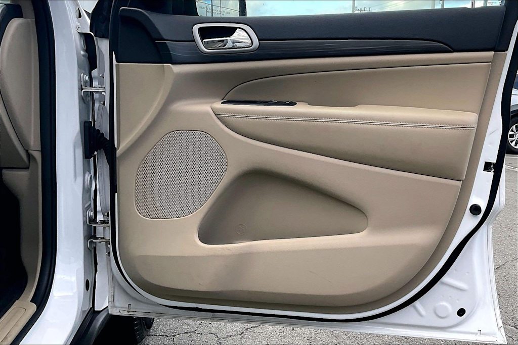 Thumbnail: 2019 Jeep Grand Cherokee - 28