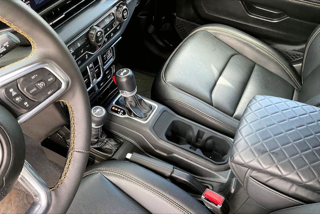 Thumbnail: 2024 Jeep Wrangler - 17