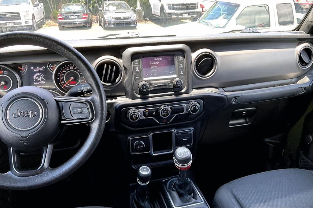 Thumbnail: 2021 Jeep Gladiator - 13
