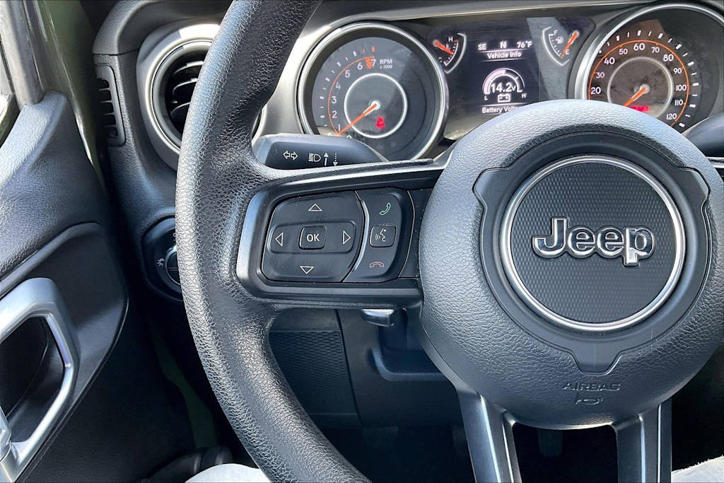 Thumbnail: 2021 Jeep Gladiator - 25