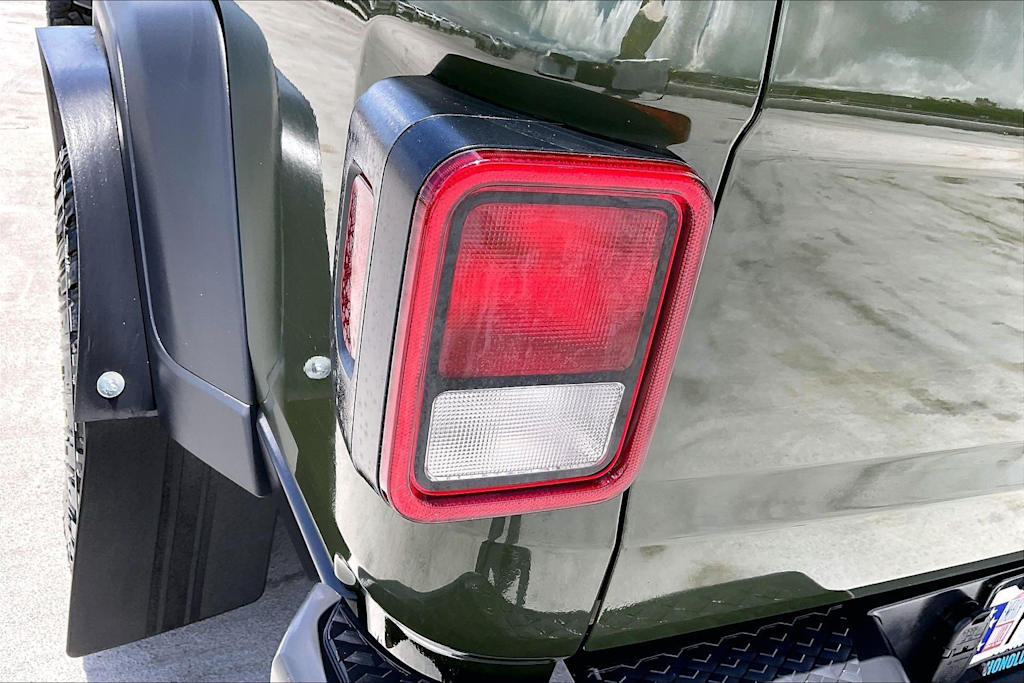 Thumbnail: 2021 Jeep Gladiator - 32