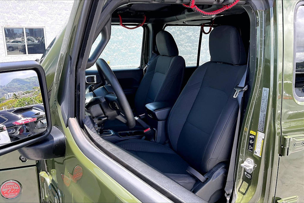Thumbnail: 2021 Jeep Gladiator - 11