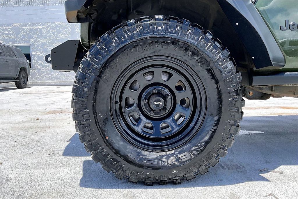 Thumbnail: 2021 Jeep Gladiator - 7
