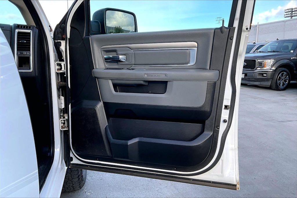 Thumbnail: 2017 RAM 1500 - 28