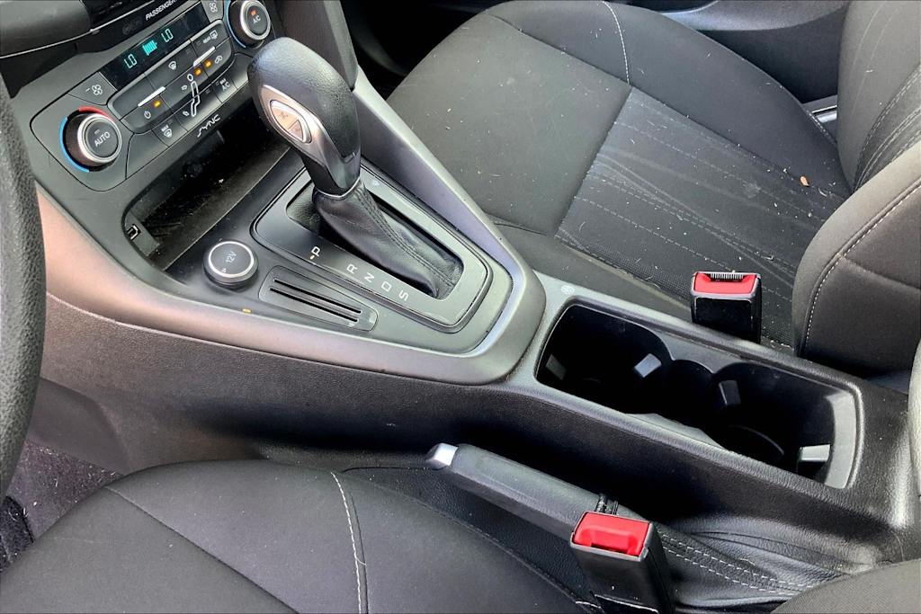 Thumbnail: 2017 Ford Focus - 16