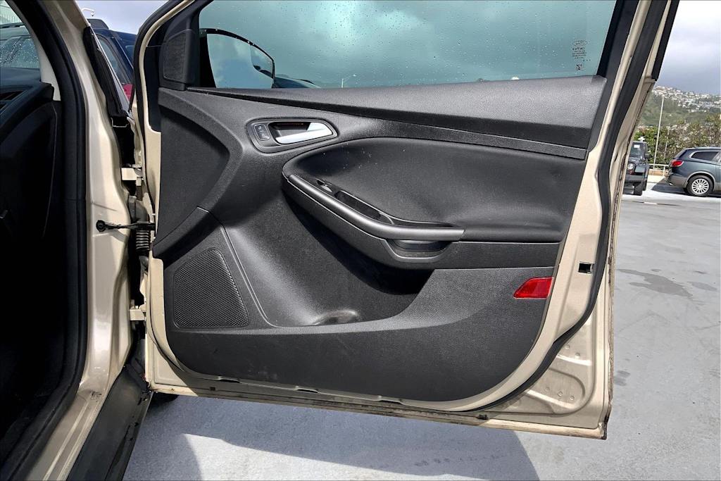 Thumbnail: 2017 Ford Focus - 28