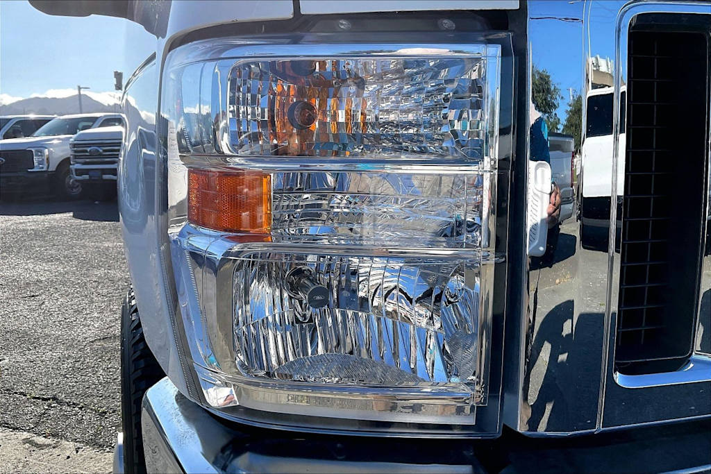 Thumbnail: 2011 Ford Econoline - 31