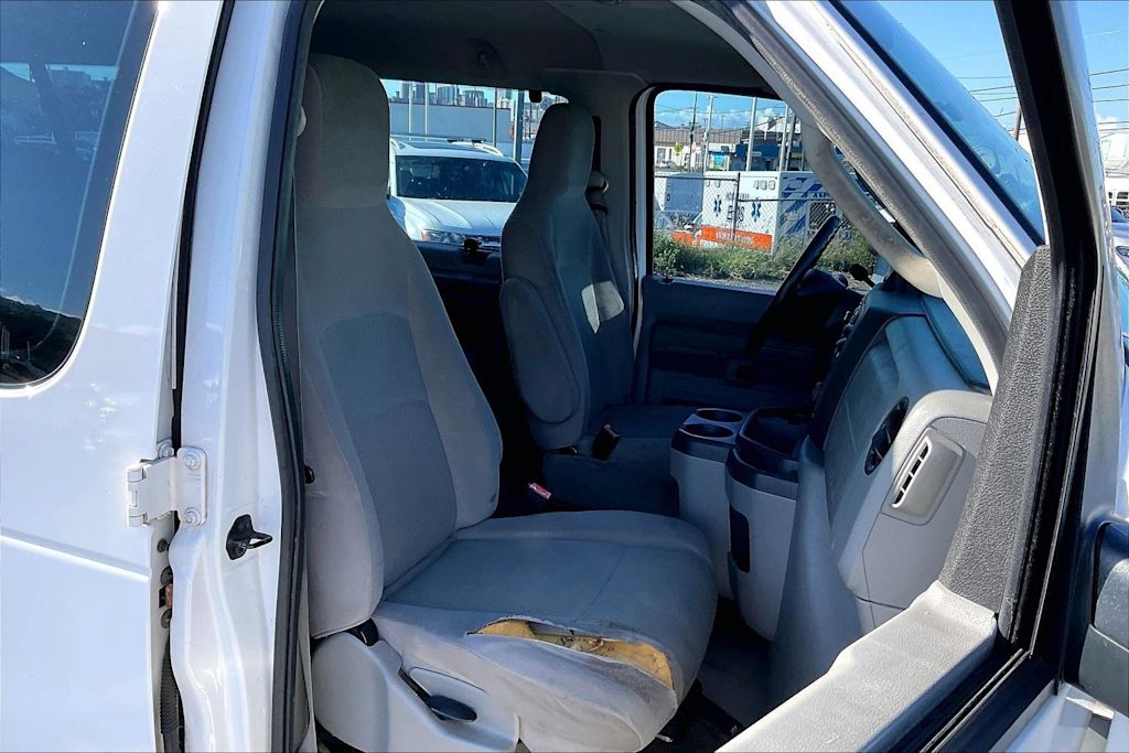 Thumbnail: 2011 Ford Econoline - 13