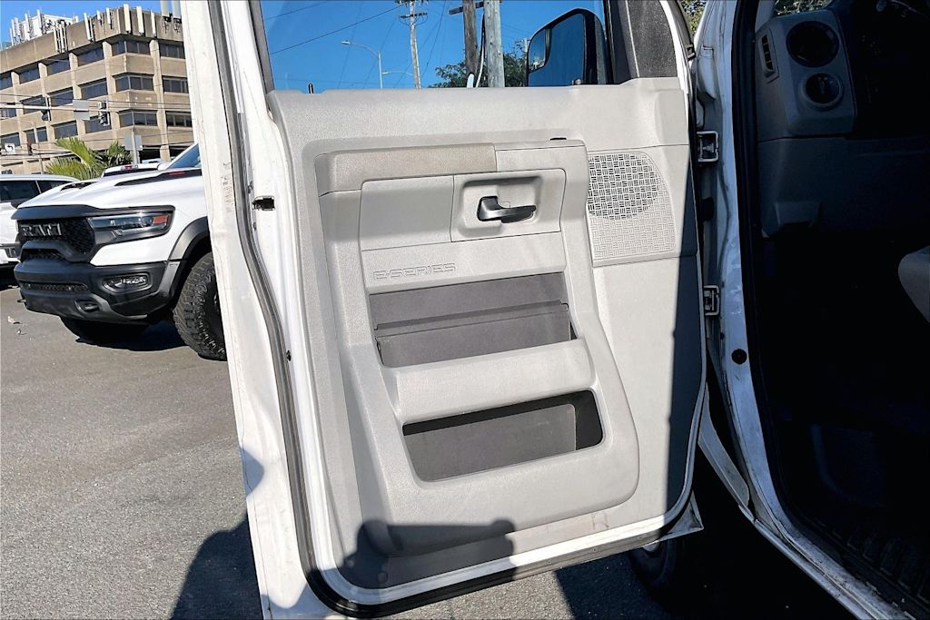 Thumbnail: 2011 Ford Econoline - 27