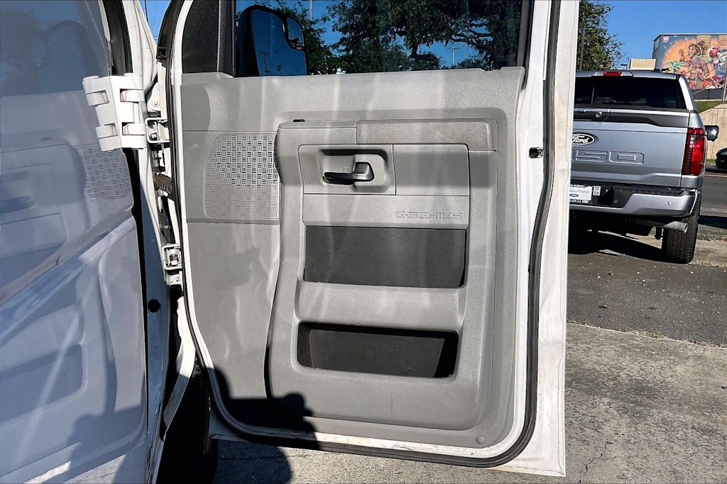 Thumbnail: 2011 Ford Econoline - 28