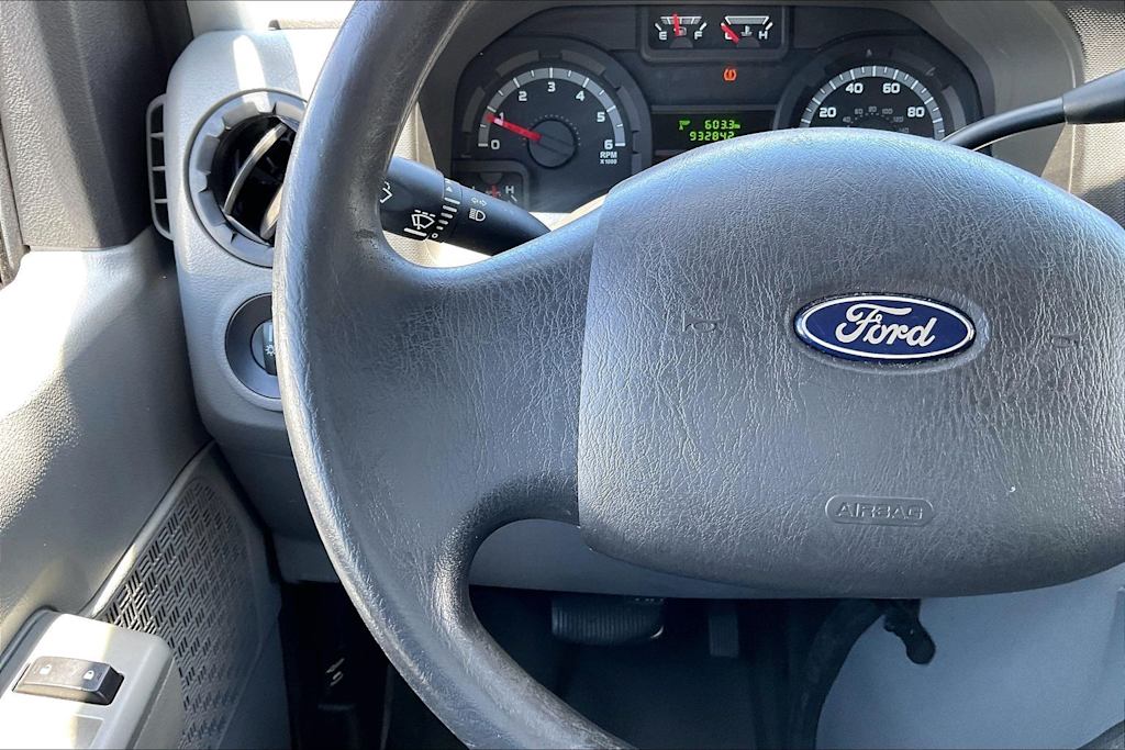 Thumbnail: 2014 Ford Econoline - 24