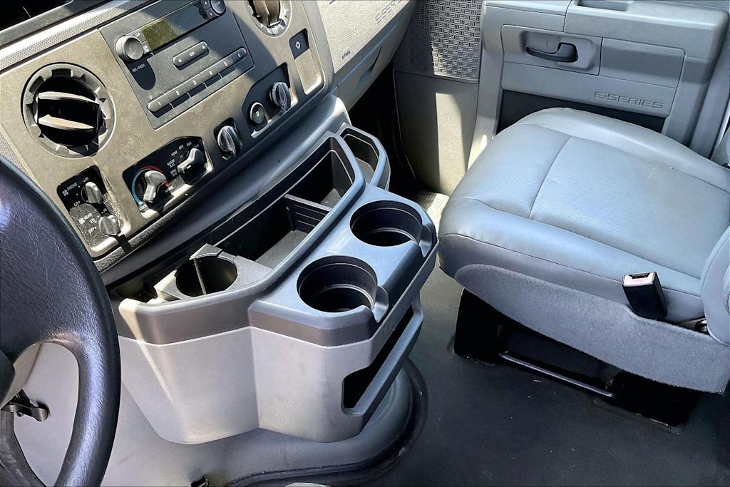Thumbnail: 2014 Ford Econoline - 14
