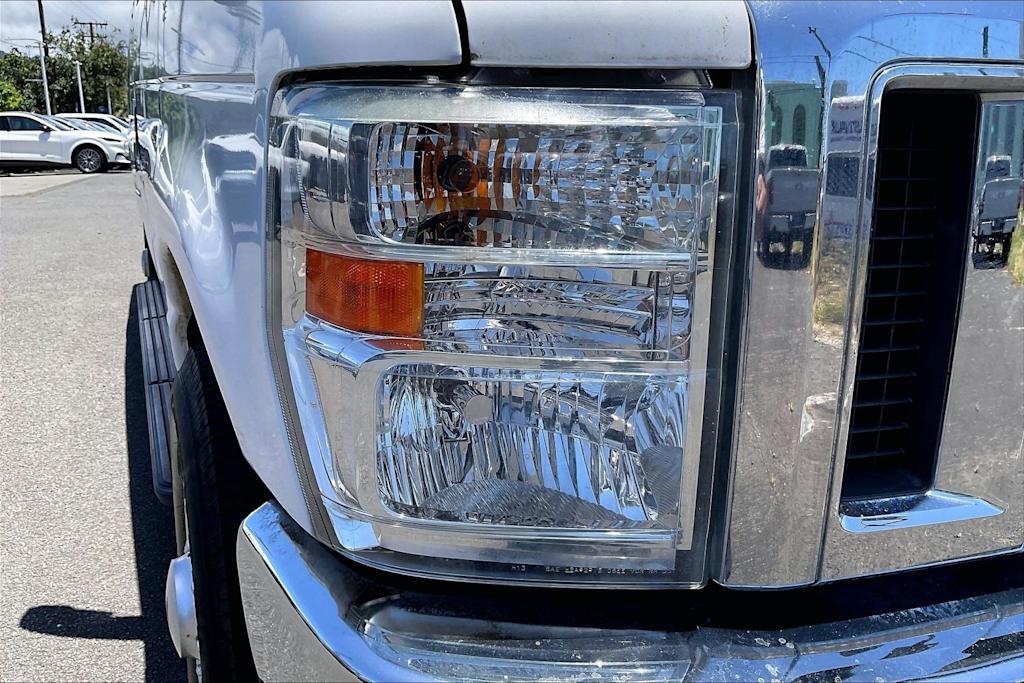 Thumbnail: 2014 Ford Econoline - 30