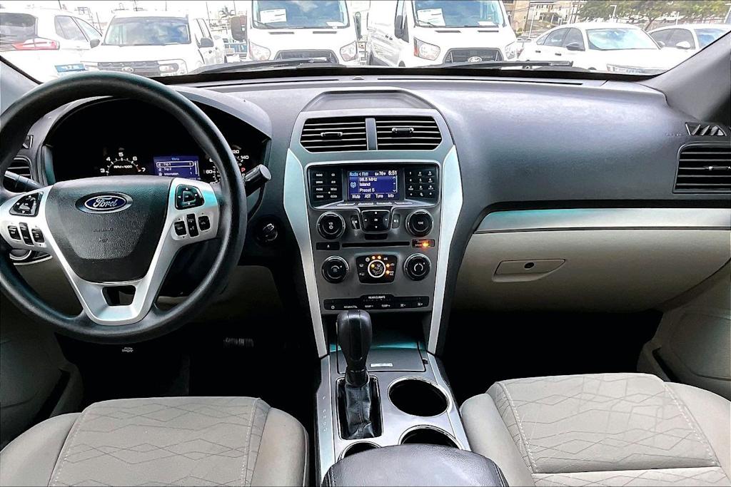 Thumbnail: 2014 Ford Explorer - 8