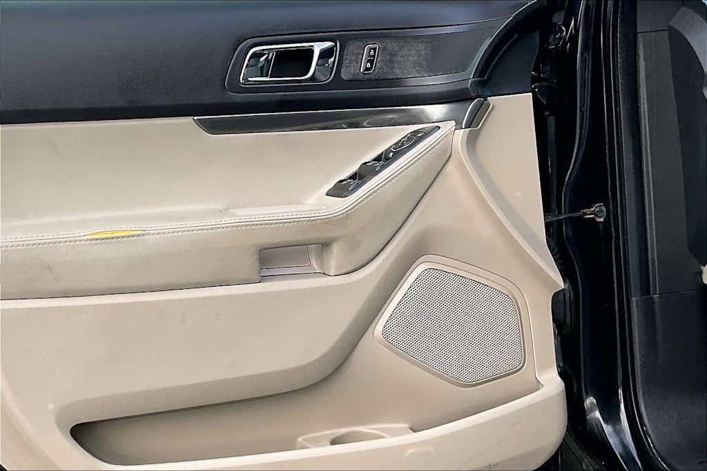 Thumbnail: 2014 Ford Explorer - 27