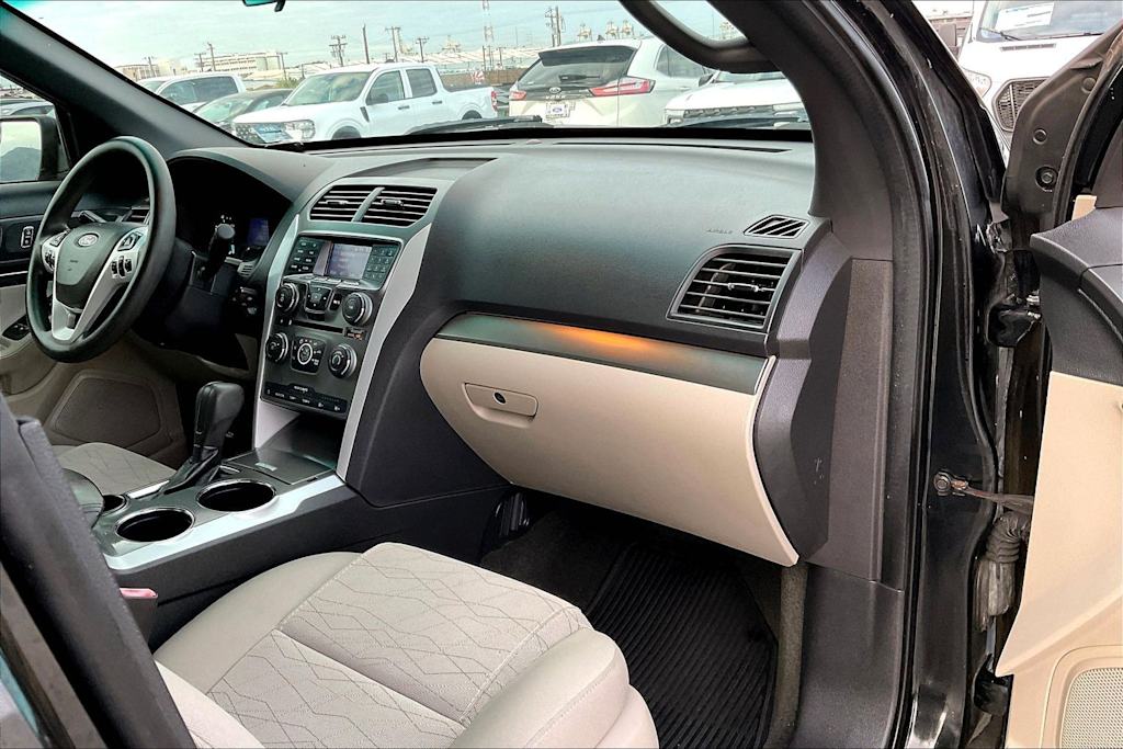 Thumbnail: 2014 Ford Explorer - 24